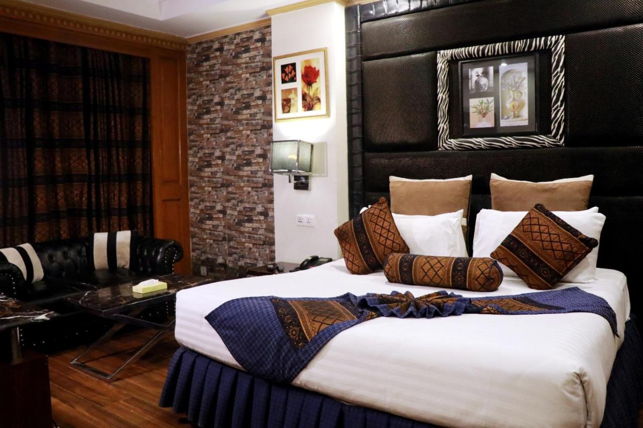 Hilton Suites Лахор Екстериор снимка