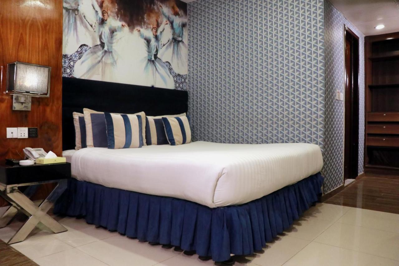 Hilton Suites Лахор Екстериор снимка