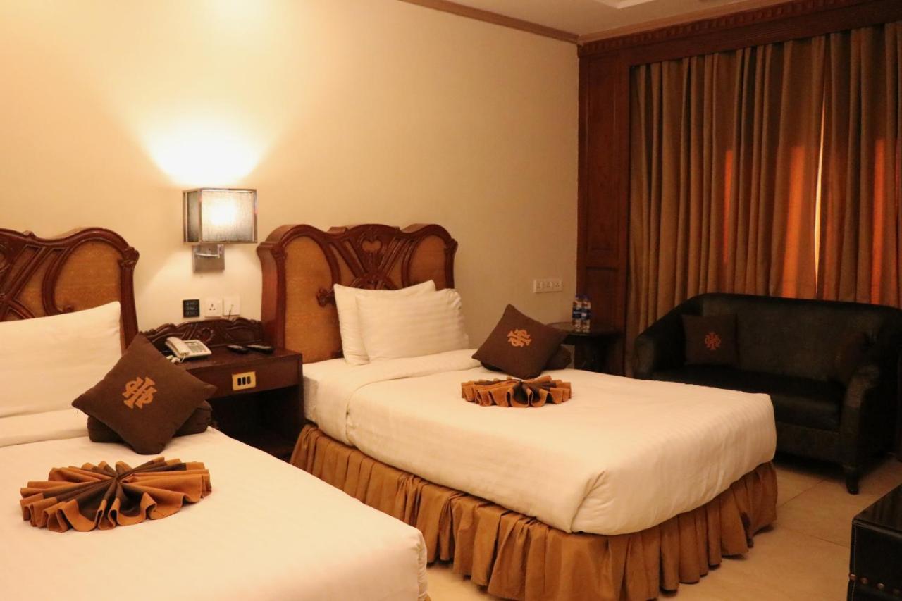 Hilton Suites Лахор Екстериор снимка