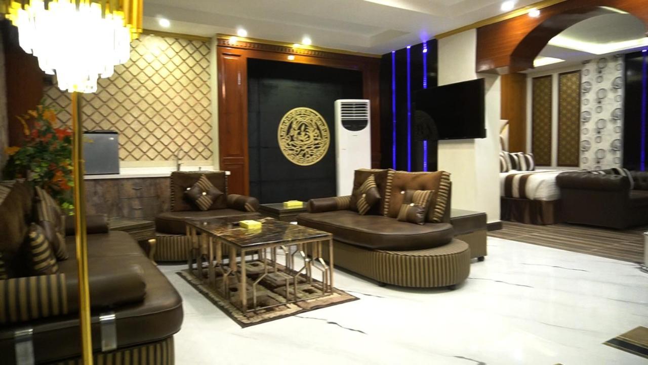 Hilton Suites Лахор Екстериор снимка