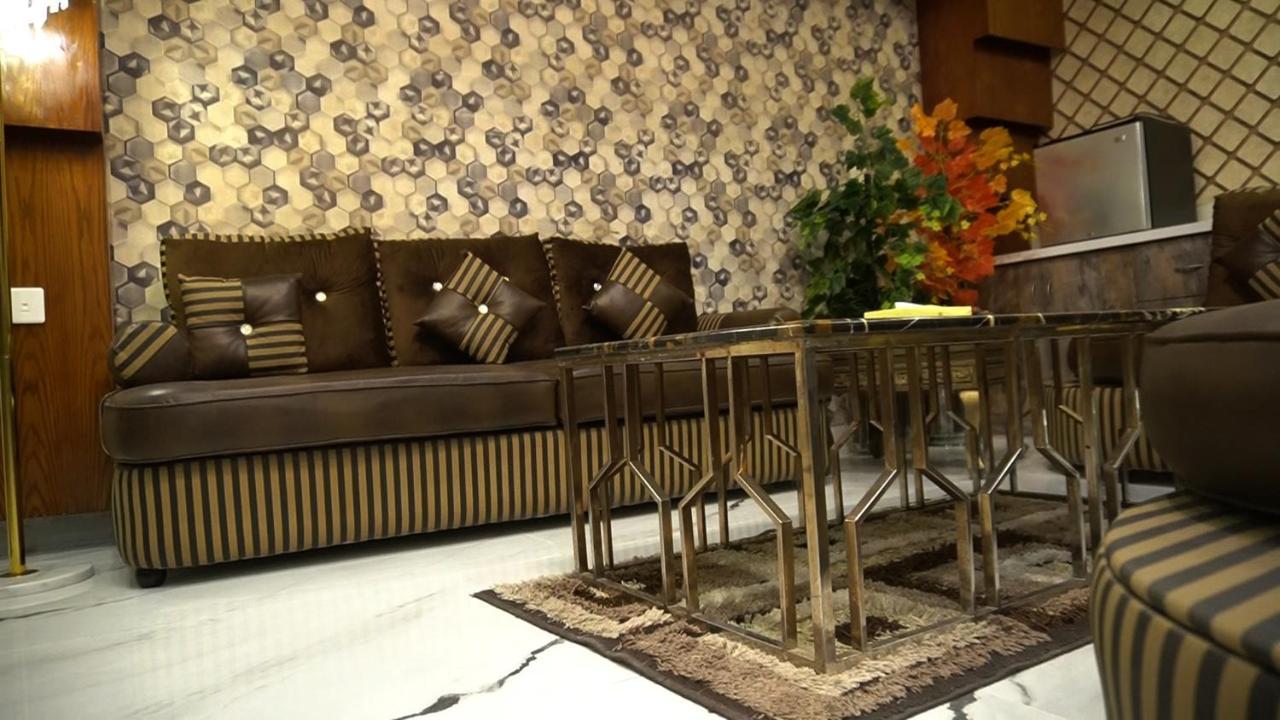 Hilton Suites Лахор Екстериор снимка