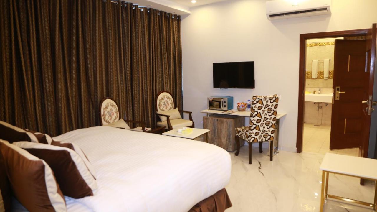 Hilton Suites Лахор Екстериор снимка
