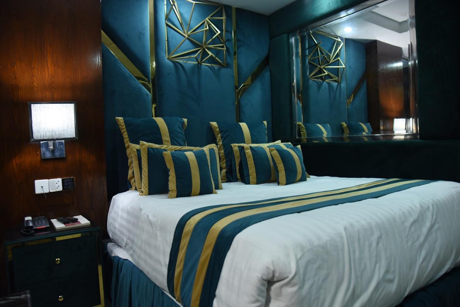 Hilton Suites Лахор Екстериор снимка