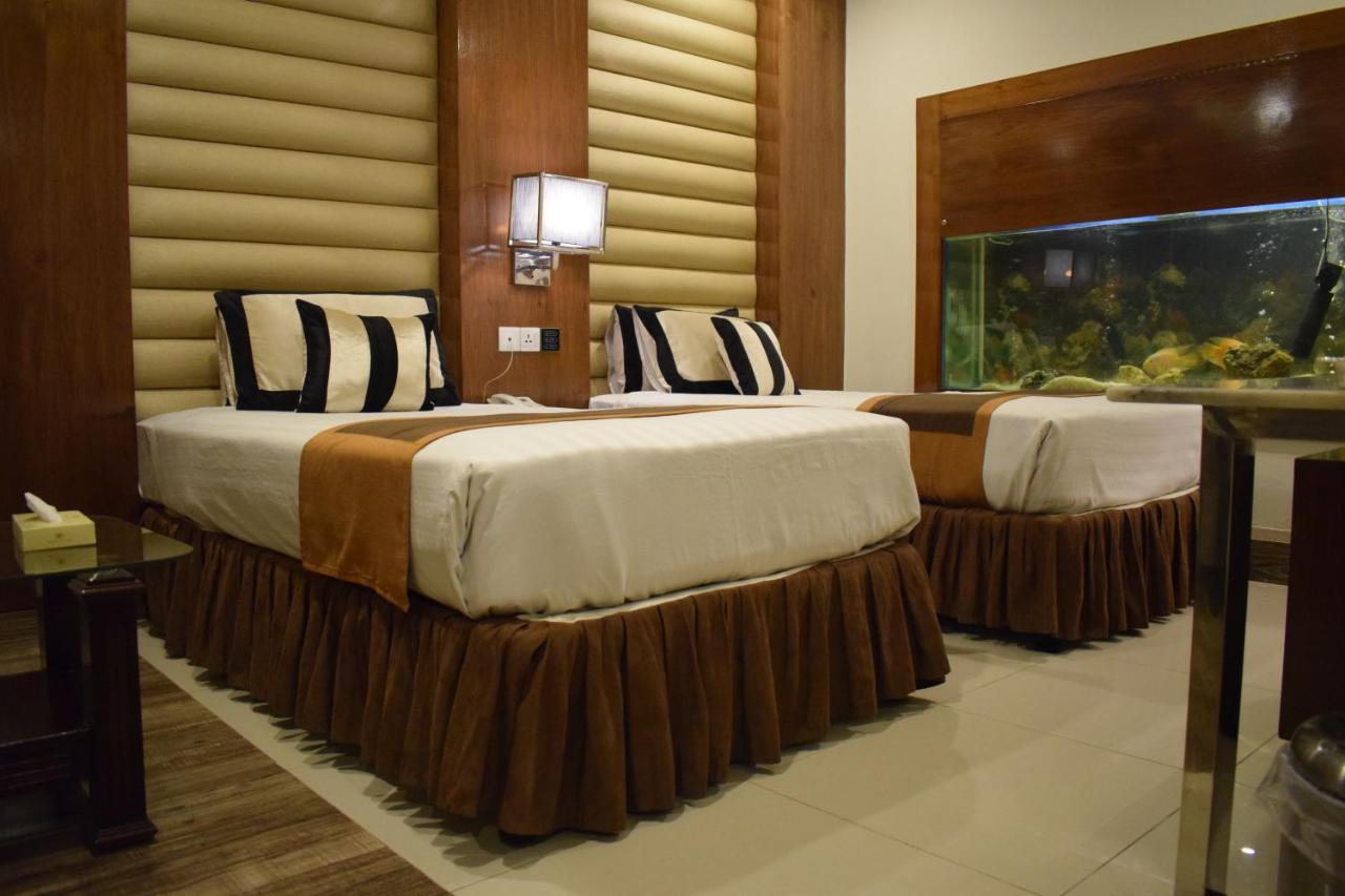 Hilton Suites Лахор Екстериор снимка