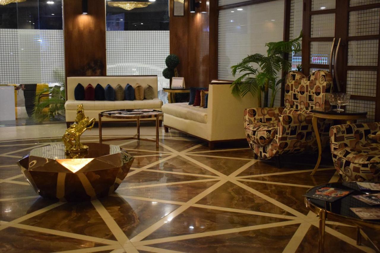 Hilton Suites Лахор Екстериор снимка