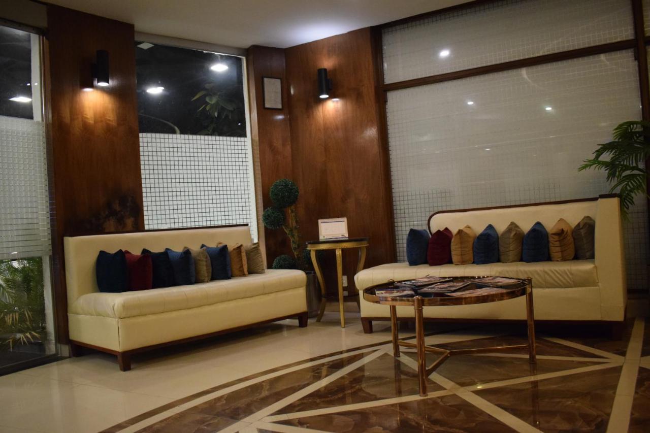 Hilton Suites Лахор Екстериор снимка