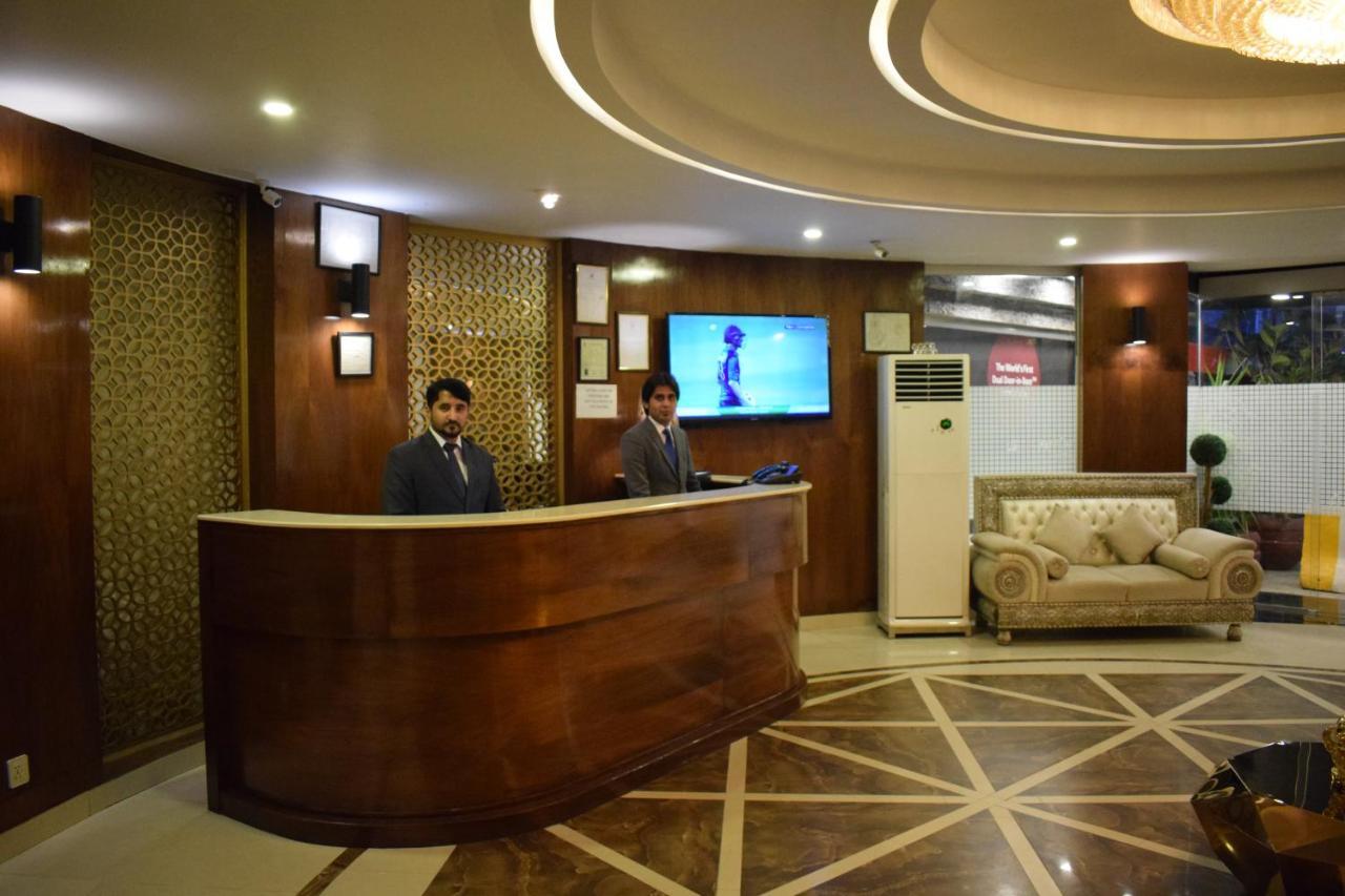 Hilton Suites Лахор Екстериор снимка