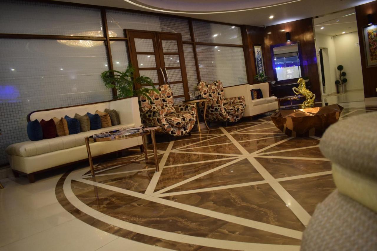 Hilton Suites Лахор Екстериор снимка